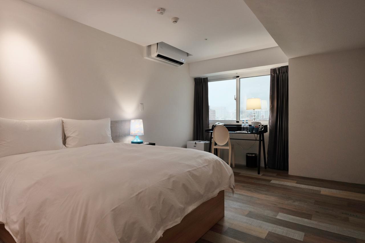 Happy Inn Taichung Exterior foto