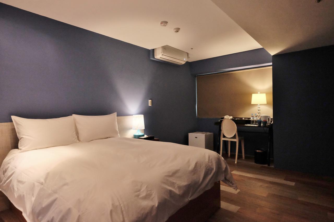 Happy Inn Taichung Exterior foto
