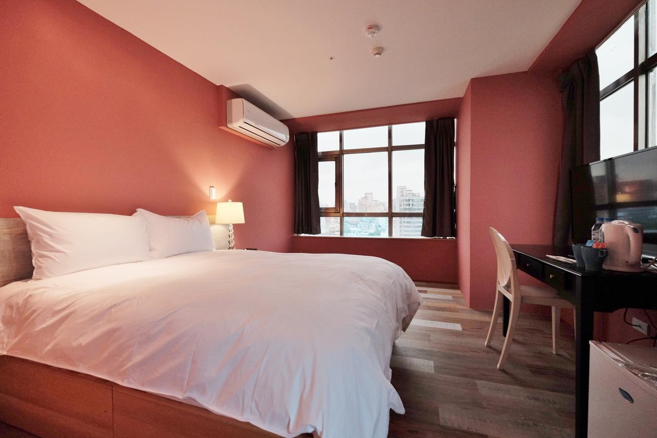 Happy Inn Taichung Exterior foto