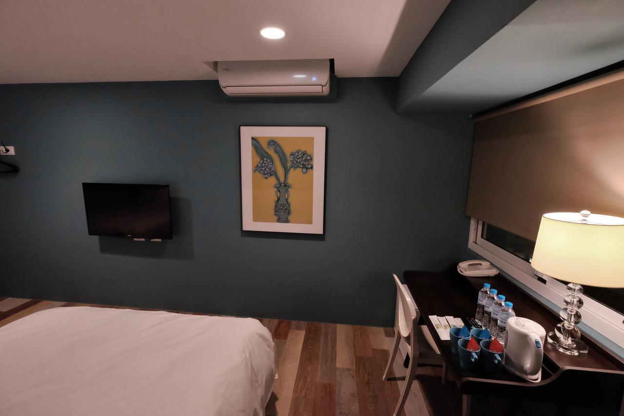 Happy Inn Taichung Exterior foto